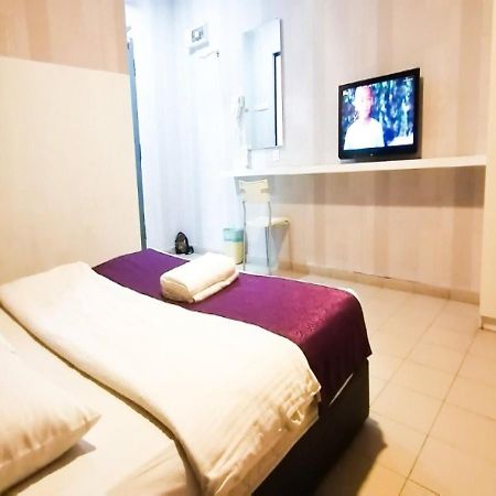 Biz Hotel Batu Pahat Dış mekan fotoğraf